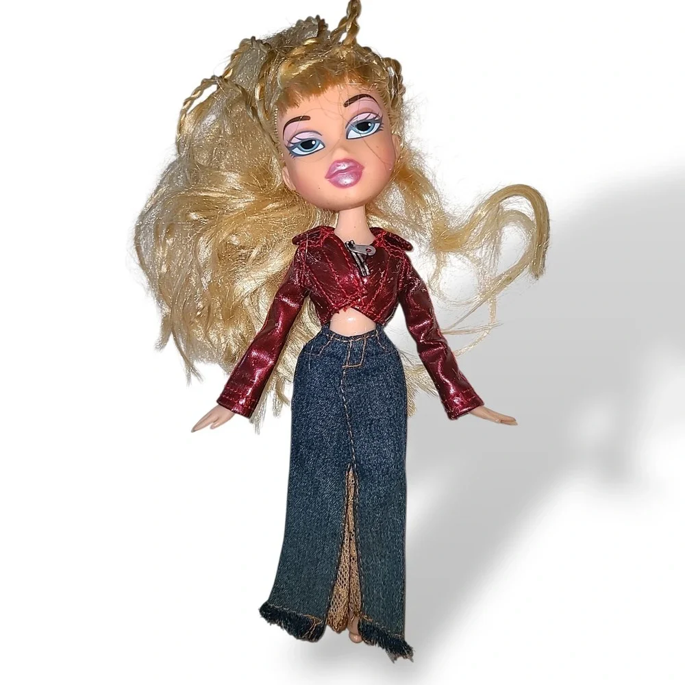 2002 Bratz Xpress It‎ Chloe Doll MGA Blonde w Outfit No Shoes As Is Vintage